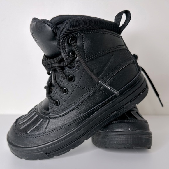 Nike kids Woodside black boots - Picture 1 of 11